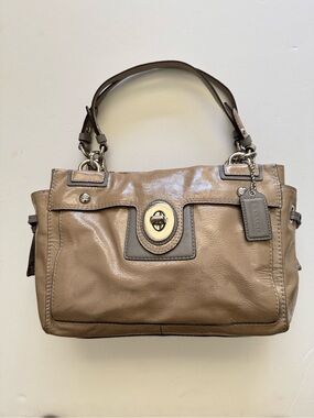 Coach Vintage Chelsea Peyton Carryall Leather Satchel with Turnlock